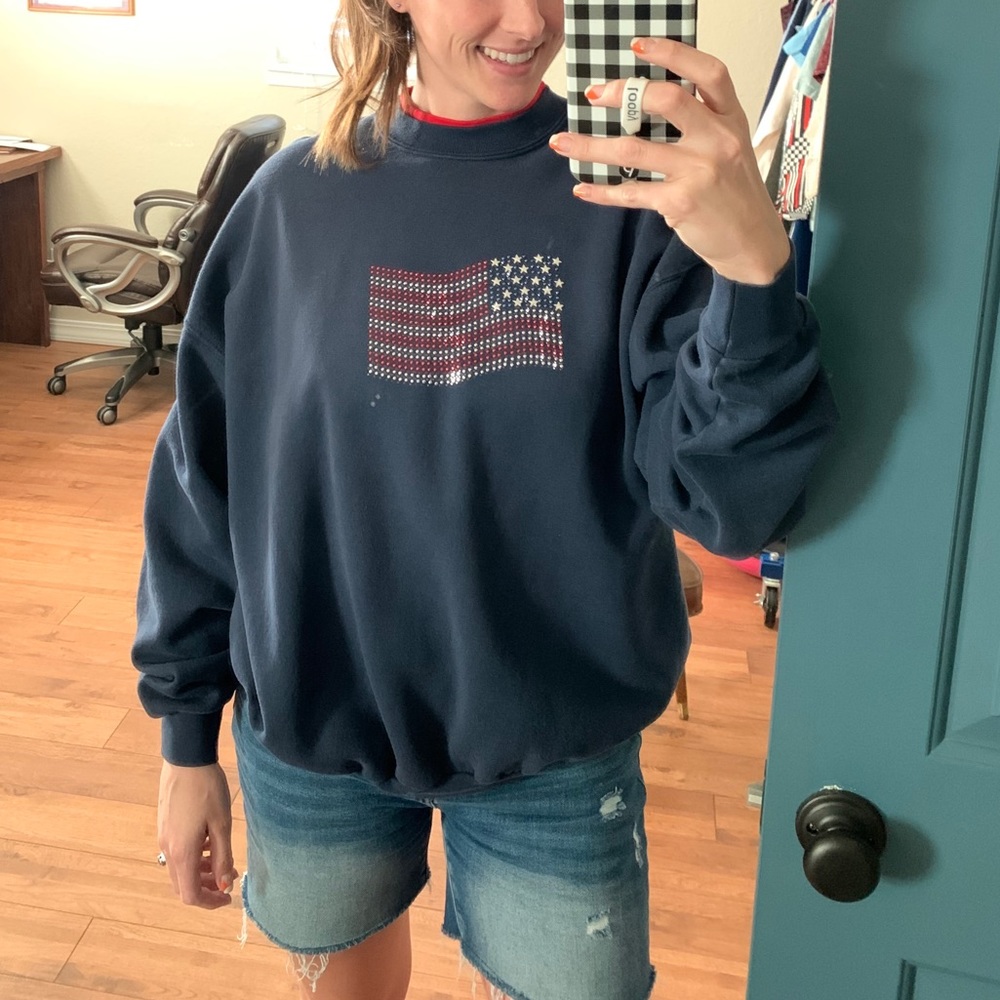 Vintage🇺🇸 navy bedazzle American flag sweatshirt